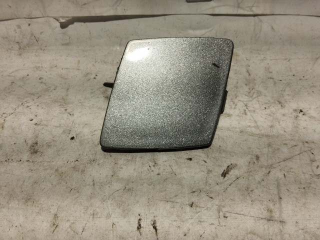 Alfa Romeo GT 2003-2010 Vonószem takaró Használt ezüst első 