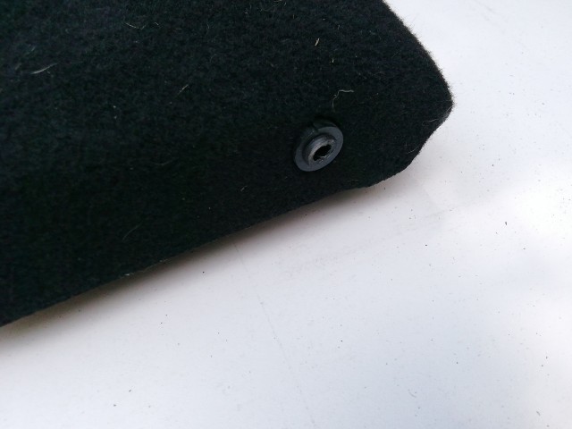 185702 Mini R56 2006-2013 kalaptartó, a képen látható sérüléssel