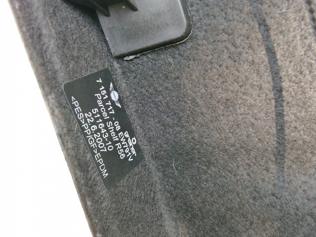 185702 Mini R56 2006-2013 kalaptartó, a képen látható sérüléssel