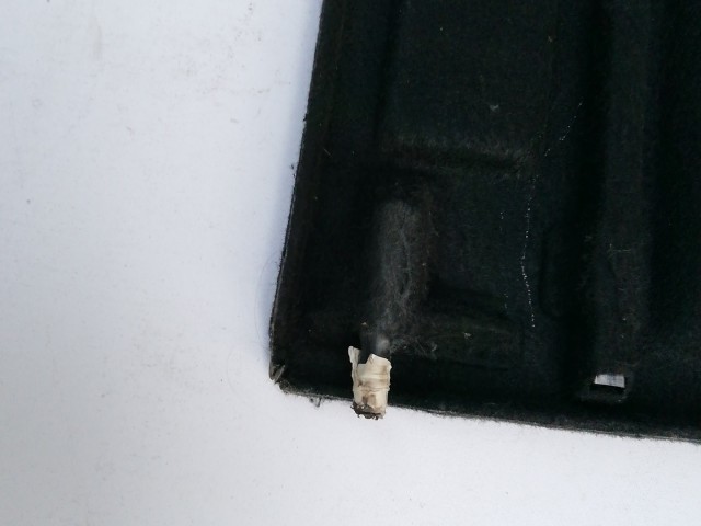 185729 Alfa Romeo GT 2003-2010 Kalaptartó  a képen látható sérüléssel