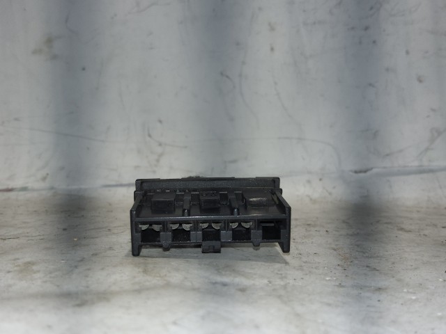 Fiat Punto II. 1999-2003 1999-2003 Elektromos csatlakozó Használt