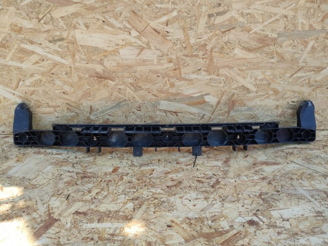 187155 Alfa Romeo MiTo 2008-2018 hátsó középső lökhárító tartó, a képen látható sérüléssel