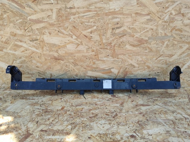 187155 Alfa Romeo MiTo 2008-2018 hátsó középső lökhárító tartó, a képen látható sérüléssel