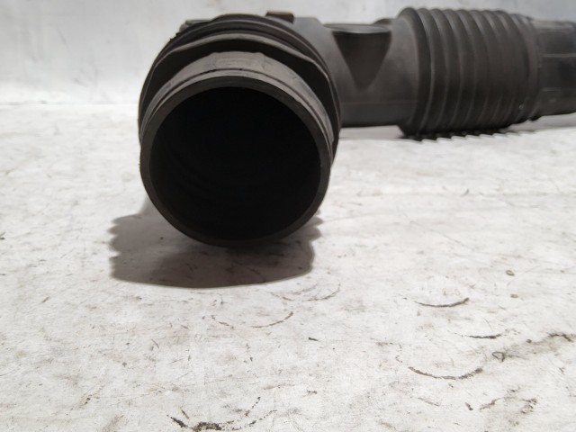 Lancia Ypsilon II.  2003-2011 2003-2010 Levegőcső  Használt zárhídról a légszűrőházra 55181100