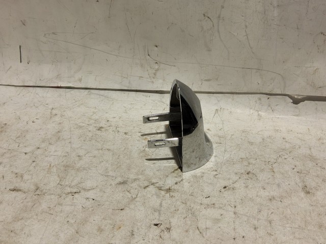 Alfa Romeo Giulietta 2010-2020 Zárbetét kupak Használt bal első