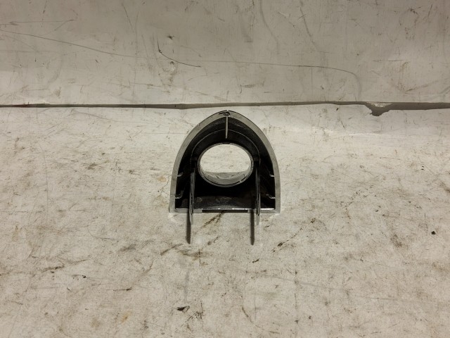 Alfa Romeo Giulietta 2010-2020 Zárbetét kupak Használt bal első