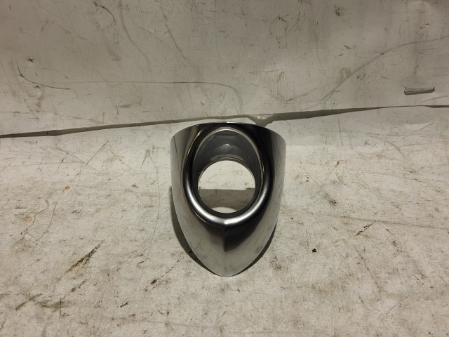 Alfa Romeo Giulietta 2010-2020 Zárbetét kupak Használt bal első