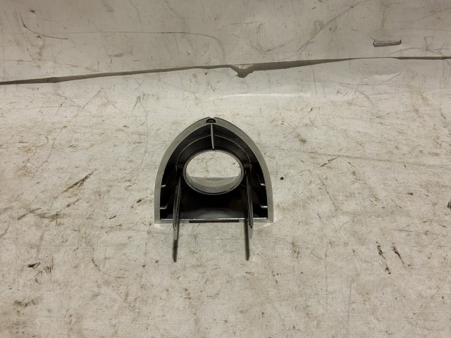 Alfa Romeo Giulietta 2010-2020 Zárbetét kupak Használt bal első