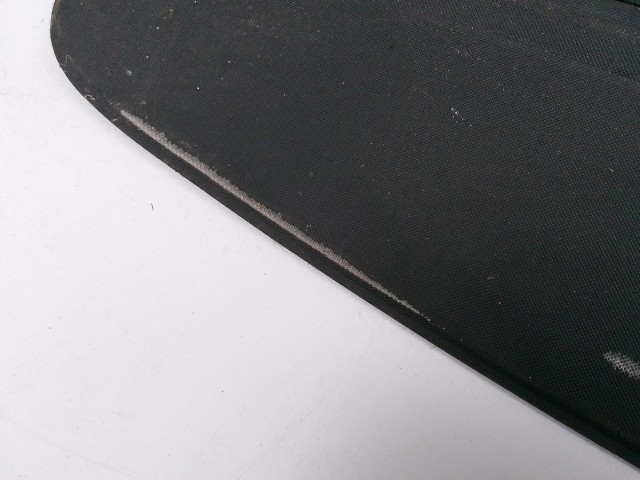 187123 Volkswagen Passat B6 2005-2010 Kalaptartó, a képen látható sérüléssel  alkatrésznek