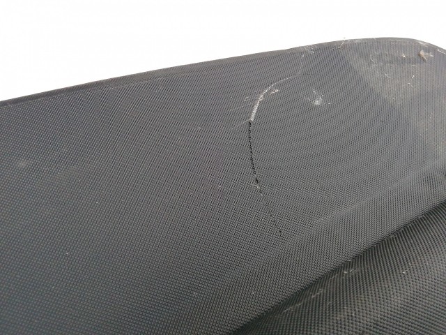 187123 Volkswagen Passat B6 2005-2010 Kalaptartó, a képen látható sérüléssel  alkatrésznek