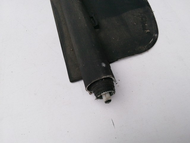 187123 Volkswagen Passat B6 2005-2010 Kalaptartó, a képen látható sérüléssel  alkatrésznek