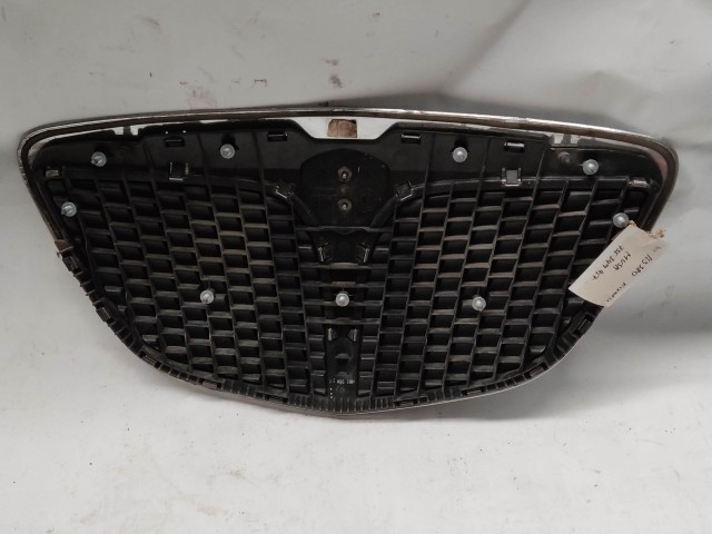 Lancia Musa 735349457 számú díszrács