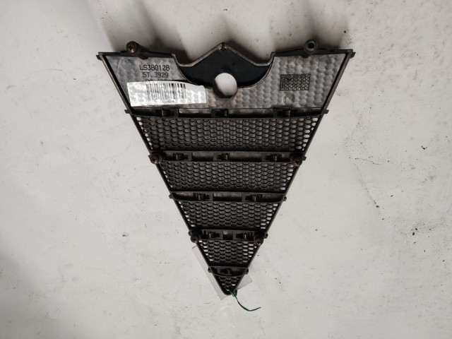 133504 Alfa Romeo GT 2003-2010 Díszrács Használt 