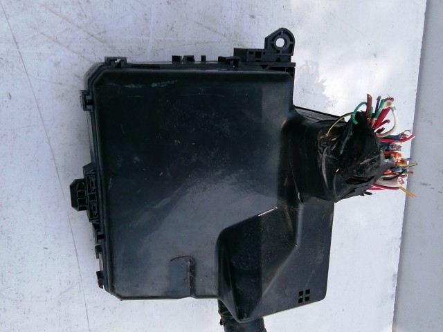 Peugeot 4007 2007-2012 2,2 Diesel külső Biztosítéktábla