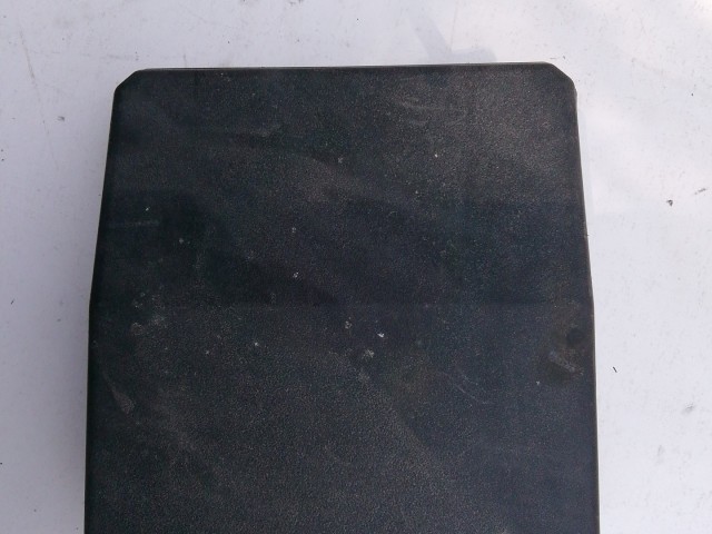 Peugeot 4007 2007-2012 Biztosítéktábla takaró Használt