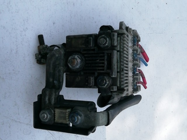 Peugeot 4007 2007-2012 Akkumulátor saru Használt