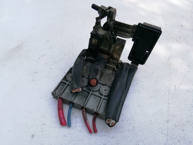 Peugeot 4007 2007-2012 Akkumulátor saru Használt