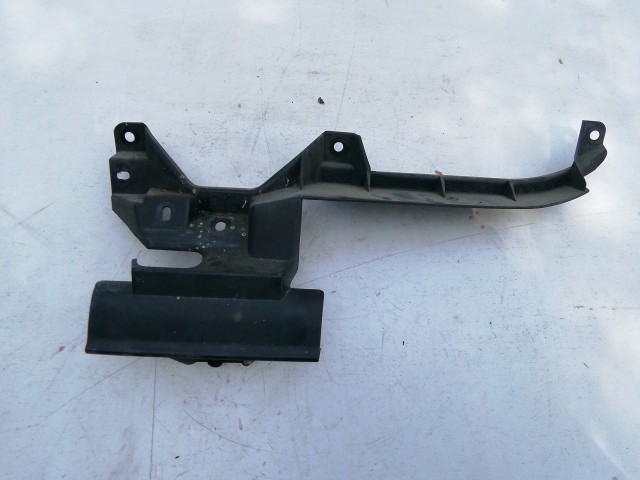 Peugeot 4007 2007-2012 Légterelő Használt