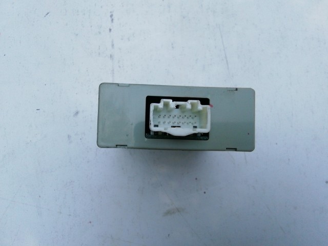 Peugeot 4007 2007-2012 Elektronika Használt