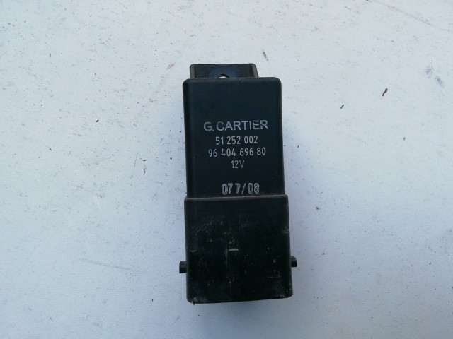 Peugeot 4007 2007-2012 Izzitó relé Használt 