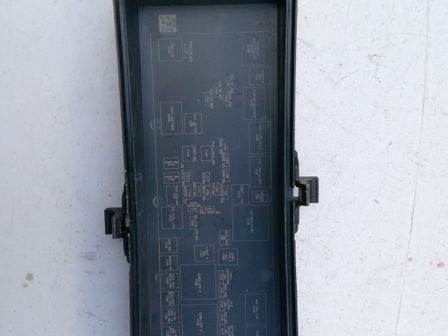 Fiat Freemont 2011-2015 Biztosítéktábla takaró Használt