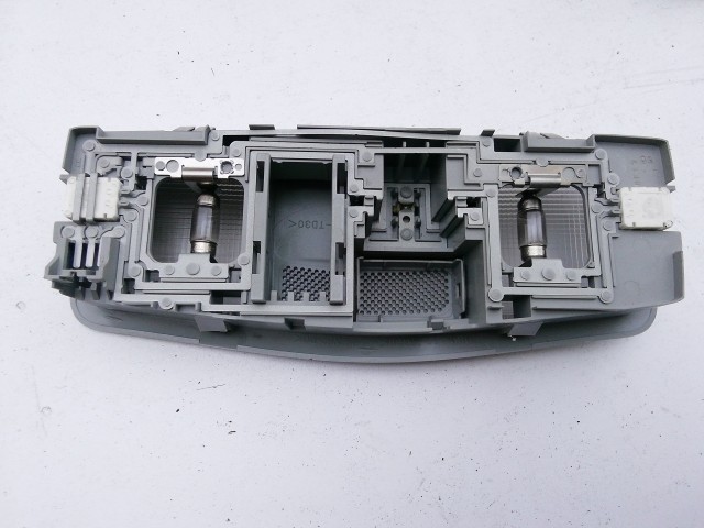 189085 Peugeot 4007 2007-2012 Belső világítás 8401a009zz