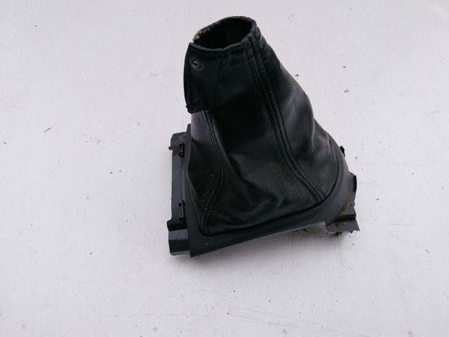 Peugeot 4007 2007-2012 Váltószoknya Használt