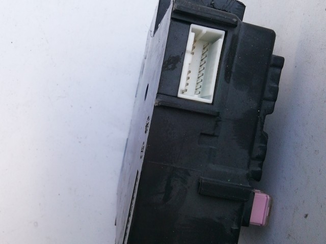 Peugeot 4007 2007-2012 Biztosítéktábla  Használt belső