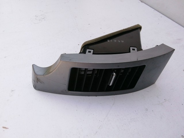 Peugeot 4007 2007-2012 Levegő beömlő Használt