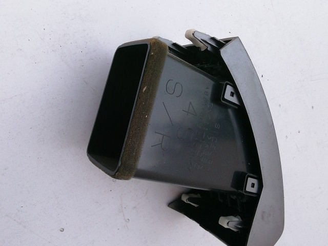 Peugeot 4007 2007-2012 Levegő beömlő Használt