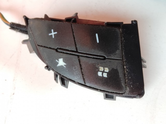 Lancia Delta 2008-2014 Kormány gombok Használt