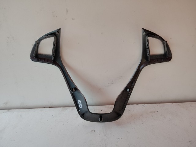 Lancia Delta 2008-2014 Kormányközép Használt ezüst Multikormányos 