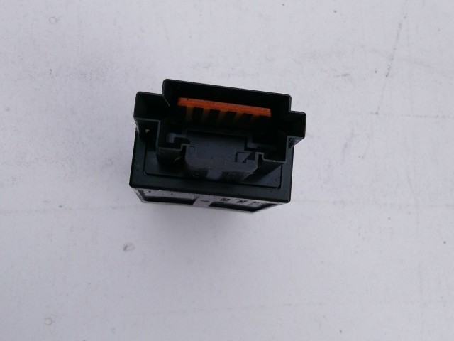 Peugeot 4007 2007-2012 Belső kapcsolók Használt