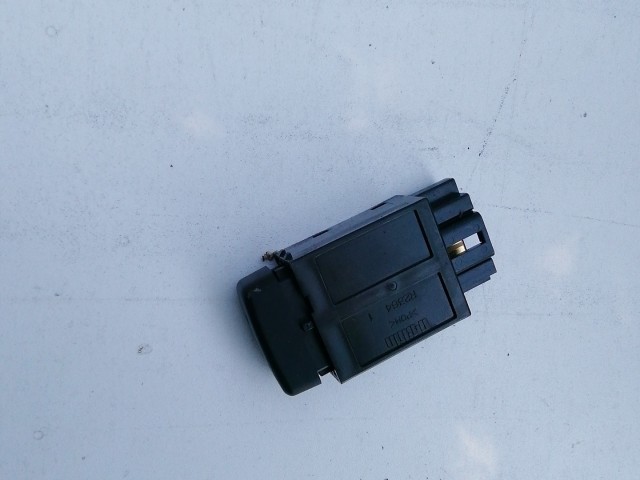 Peugeot 4007 2007-2012 Belső kapcsolók Használt