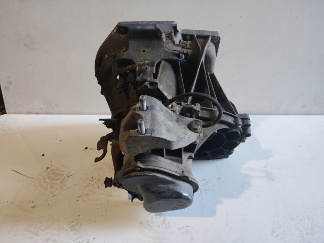 Ford Fiesta 2008-2017 Váltó Használt Kézi Első kerék 