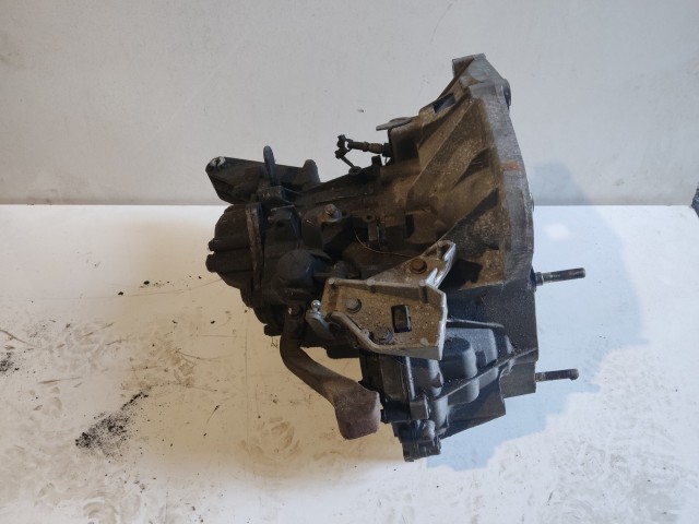 Alfa Romeo GT 2003-2010 Váltó Használt 5 Kézi Első kerék 