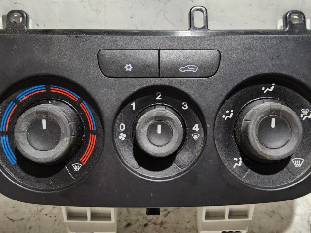 Fiat Doblo IV. 2015-2022 2015-2022 Fűtés- és közép kapcsolók Használt