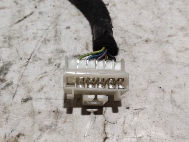 187886 Fiat Punto Evo hátsó lámpa, szögletes elektromos csatlakozó