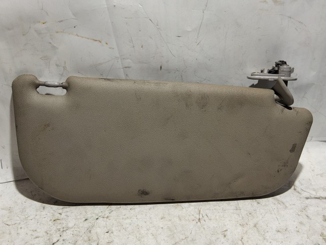 Alfa Romeo GT 2003-2010 Napellenző Használt szürke tükrös világítással bal a képen látható sérüléssel