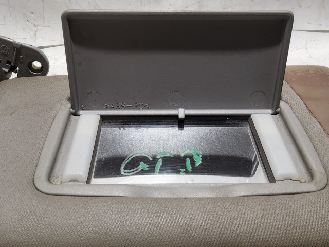 Alfa Romeo GT 2003-2010 Napellenző Használt szürke tükrös világítással bal a képen látható sérüléssel