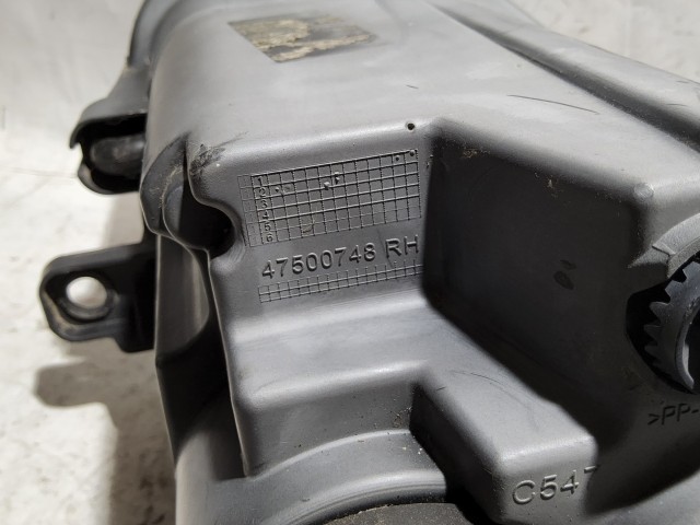 187937 Fiat 500 L 2012-2017 jobb első alsó lámpa 47500748