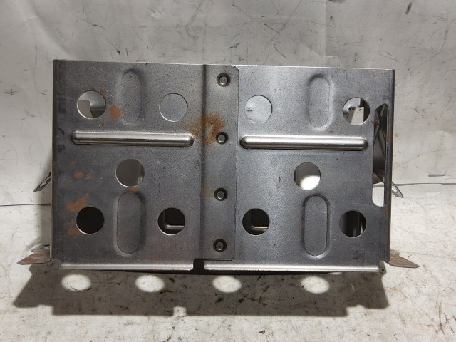 Fiat Linea 2007-2012 Rádió beépítő keret Használt