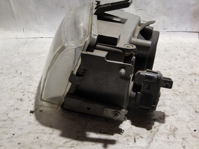 188104 Fiat Punto I.1993-1999 bal első fényszóró Hella 46407152