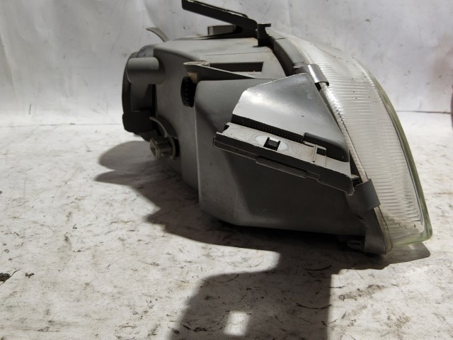 188104 Fiat Punto I.1993-1999 bal első fényszóró Hella 46407152