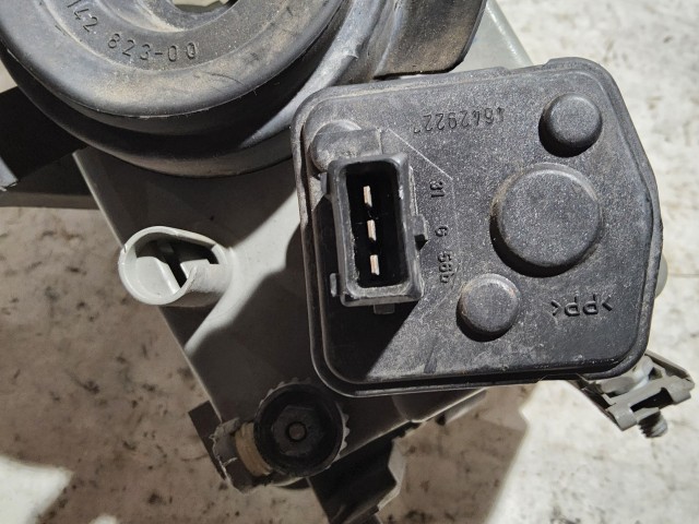 188104 Fiat Punto I.1993-1999 bal első fényszóró Hella 46407152