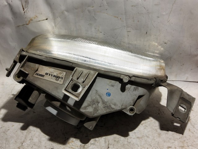 188105 Fiat Punto I.1993-1999 bal első fényszóró Carello 46402662