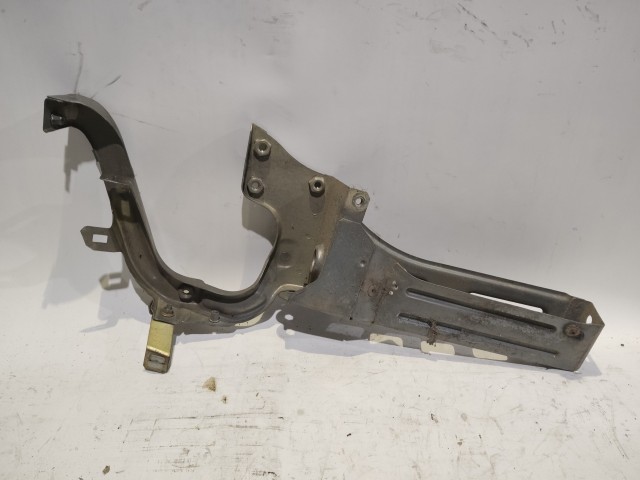 183010 Alfa Romeo Gt bal első sárvédő, lökhárító tartó 60685949