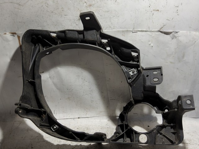 Fiat Panda II. 2003-2012 2003-2012 Lámpa tartó Használt bal első