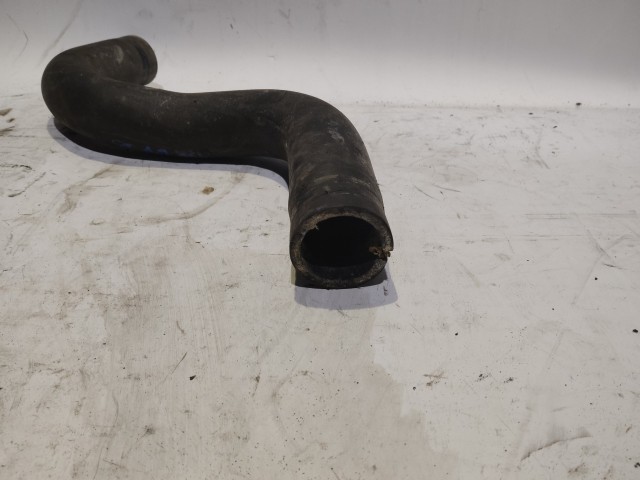 Alfa Romeo GT, 147 1,9 Diesel jobb oldali vízcső a vízhűtő és a motor között 46814855