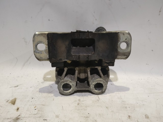 Fiat Grande Punto  2005-2009 Tartóbakok Használt alubak Váltó tartó  